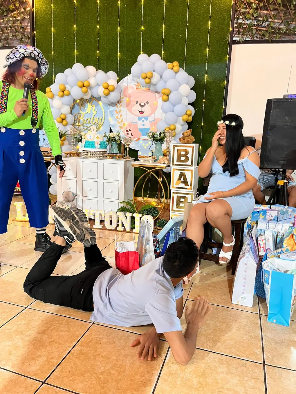 Payaso Sopresita animando en un Show Infantil