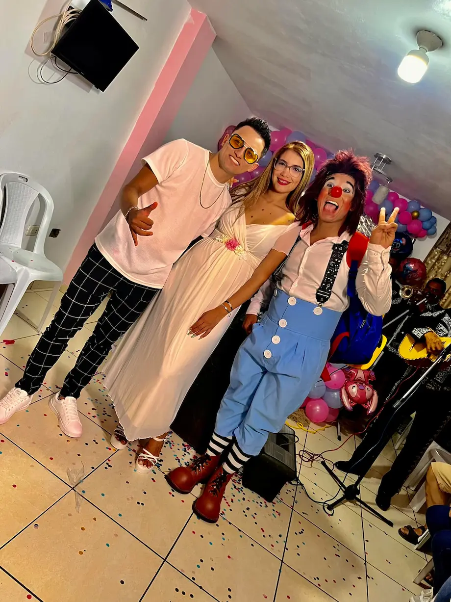 Payaso Sopresita animando en un Show Infantil