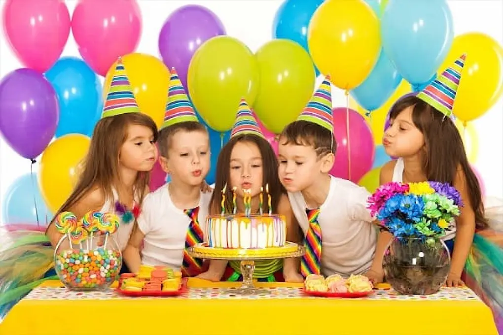 Payaso Sopresita animando en un Show Infantil